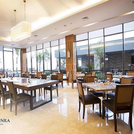 The Rinra Hotel Makassar Exterior photo