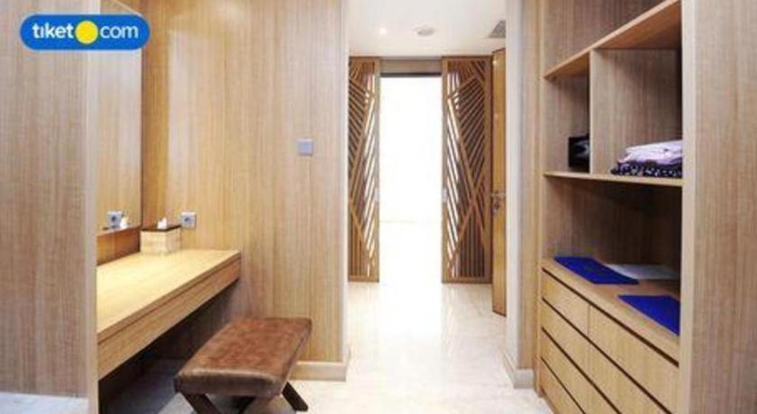 The Rinra Hotel Makassar Exterior photo
